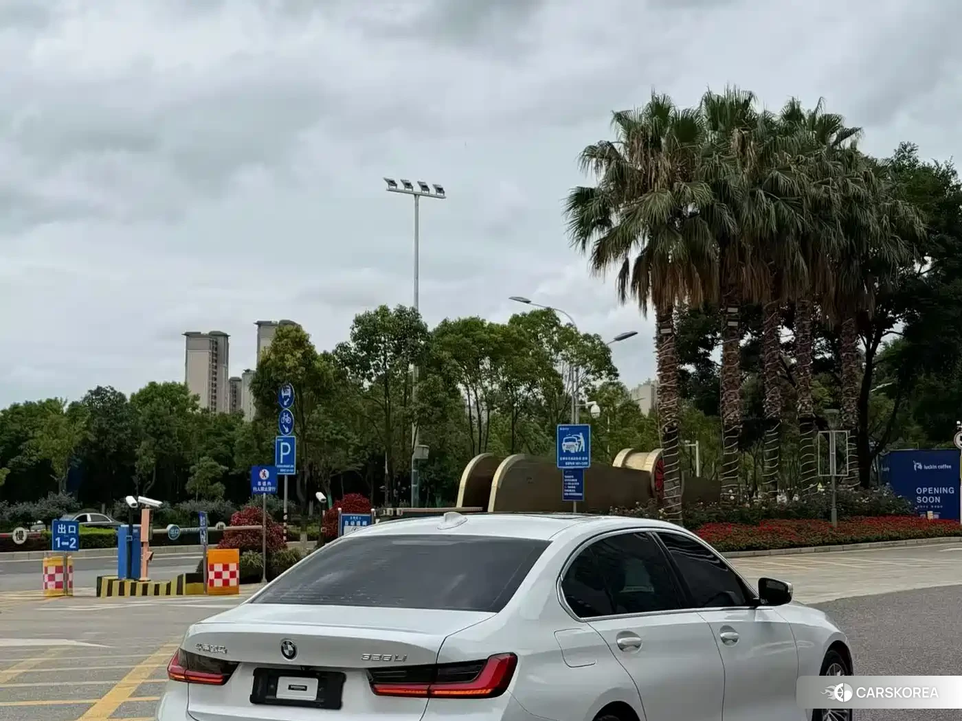BMW 3 series id 4576851 из Китая 9