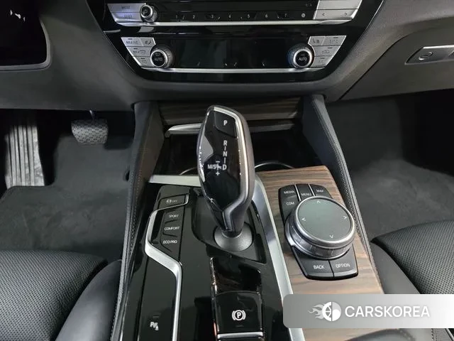 BMW 5 Series (G30) id 3746065 из Кореи 19