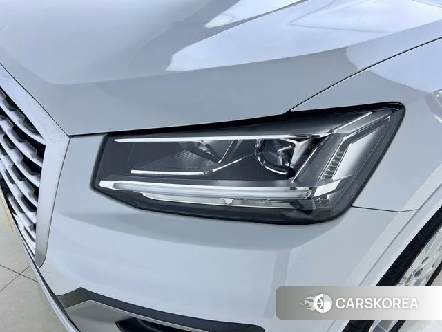 Audi Q2L id 3869616 из Китая 19