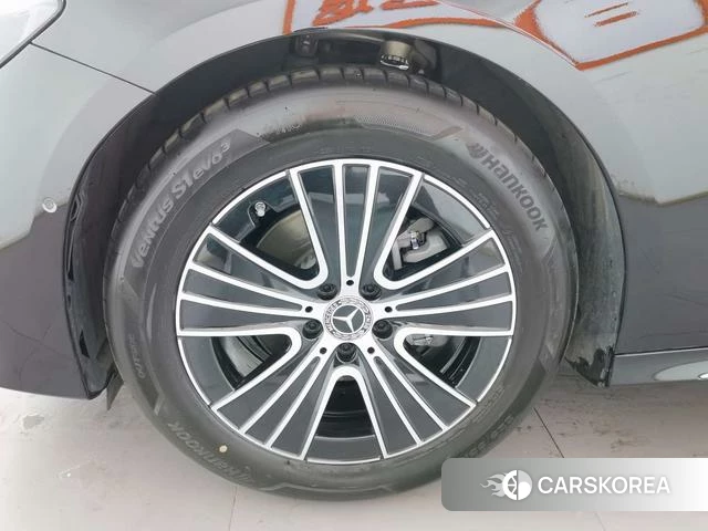 Mercedes-Benz E-class id 4272452 из Китая 24