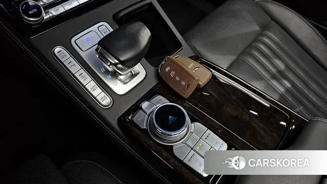 Genesis G90 id 3505147 из Кореи 19