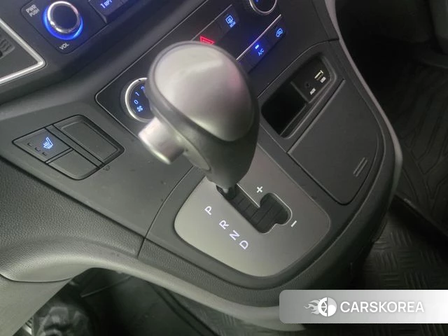 Hyundai The New Grand Starex id 4632941 из Кореи 17