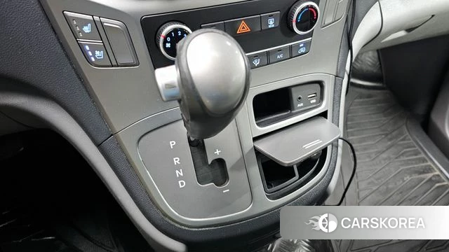 Hyundai The New Grand Starex id 3853594 из Кореи 19