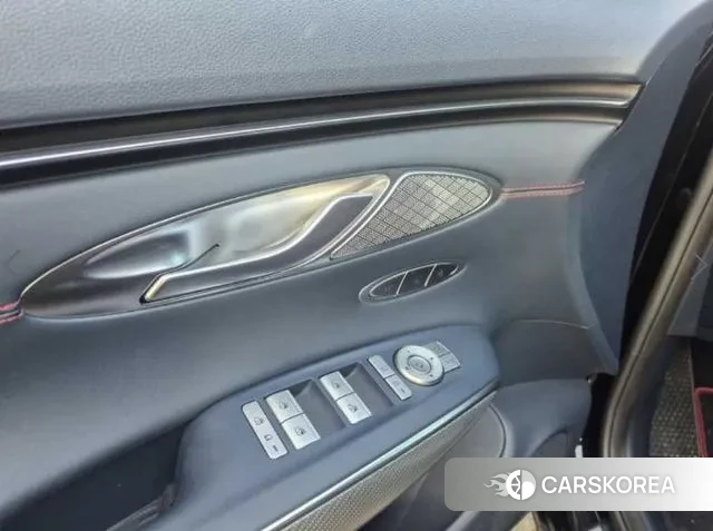 Genesis GV70 id 3041915 из Кореи 9