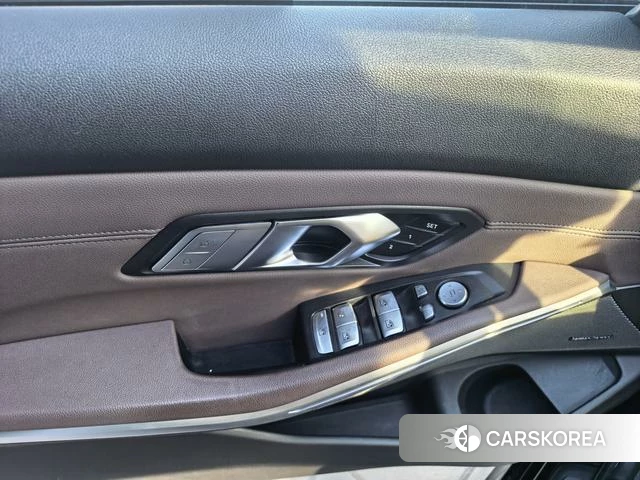 BMW 3 series id 4298148 из Китая 14