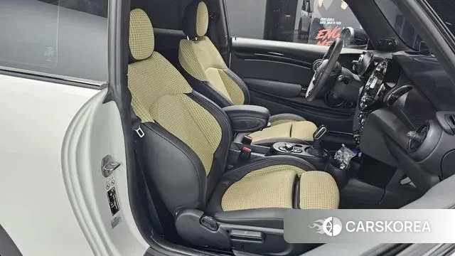 Mini Cooper Electric id 3684936 из Кореи 19