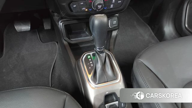 Jeep Renegade id 4415676 из Кореи 33