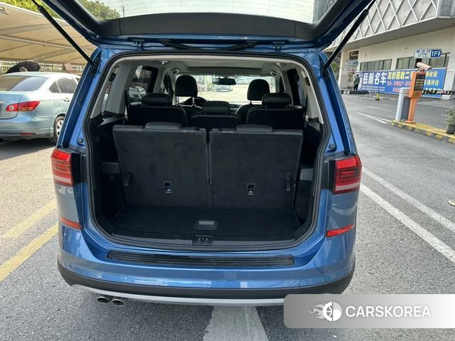 Volkswagen Touran L id 4238763 из Китая 16