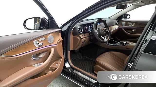 Mercedes-Benz E-Class W213 id 3713424 из Кореи 19