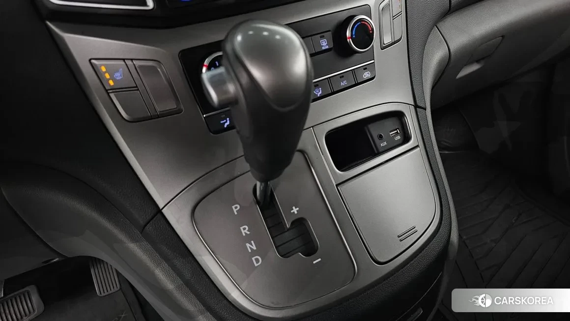 Hyundai The New Grand Starex id 2068787 из Кореи 19