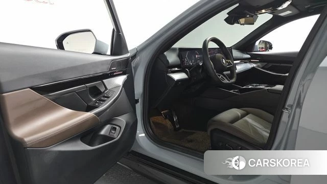 BMW 5 Series (G60) id 4783385 из Кореи 35