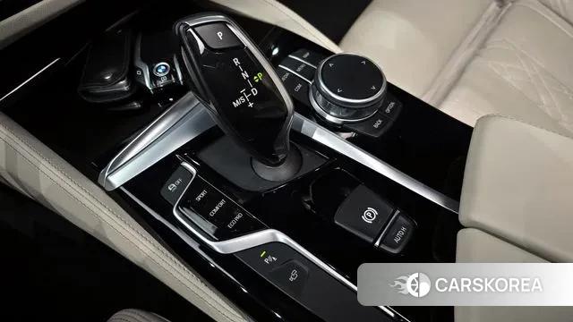 BMW 5 Series (G30) id 3682162 из Кореи 19