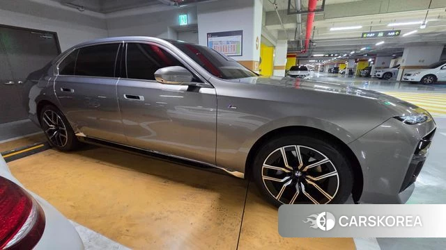 BMW 7 Series (G70) id 3825664 из Кореи 18