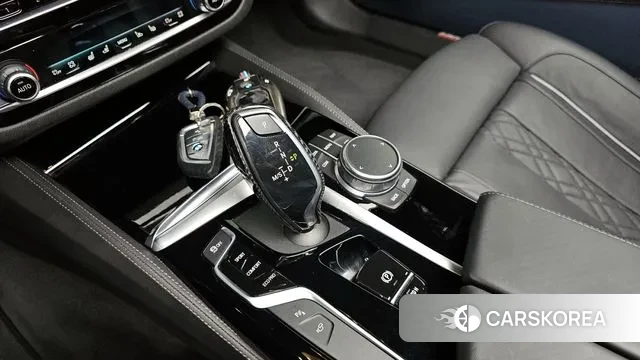 BMW 5 Series (G30) id 3038825 из Кореи 19