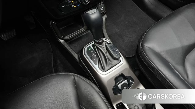 Jeep Renegade id 4196116 из Кореи 29