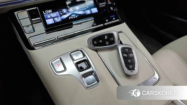 Hyundai The New Grandeur IG Hybrid id 4249434 из Кореи 32