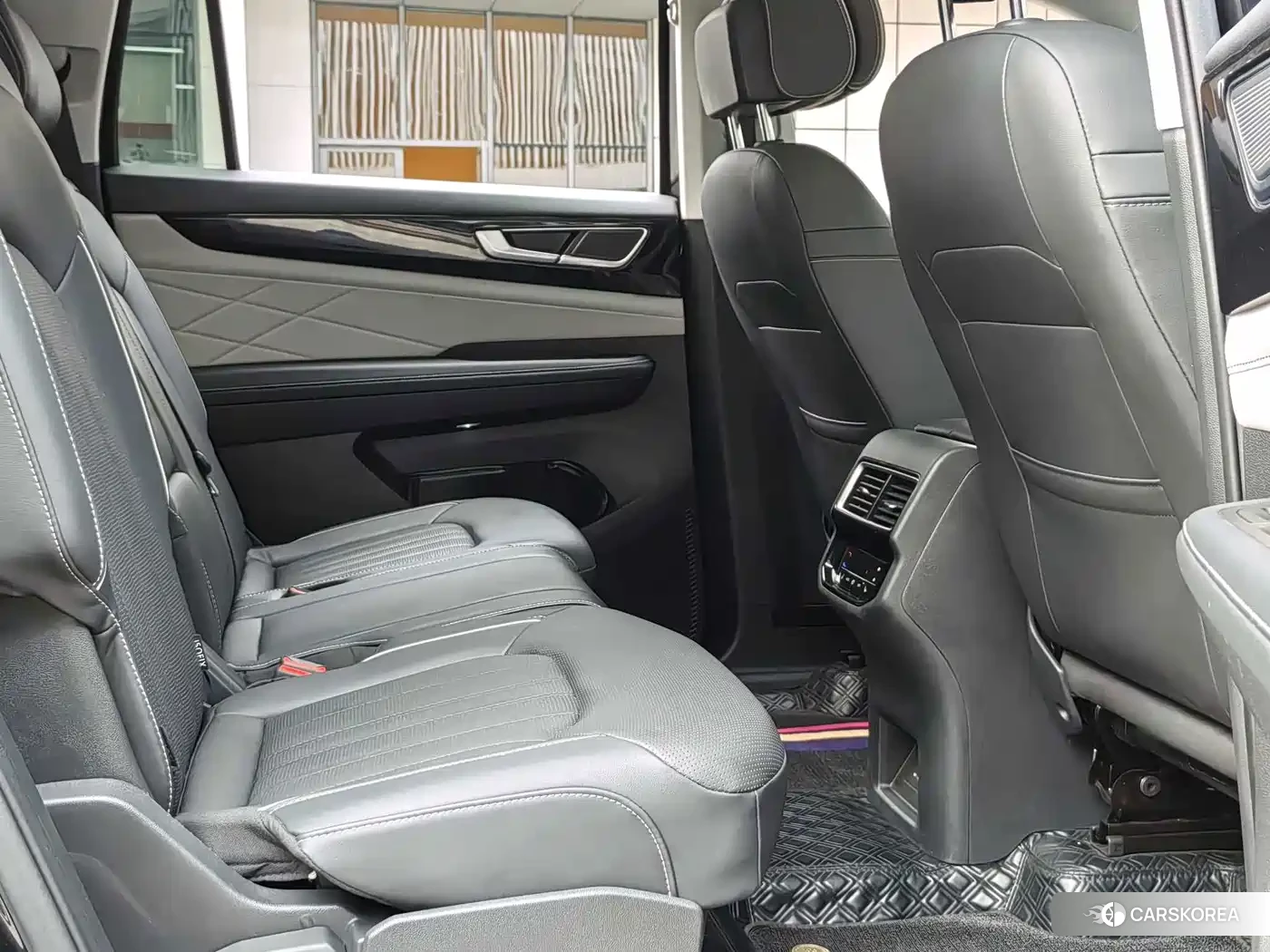 Volkswagen Touareg id 4629008 из Китая 15