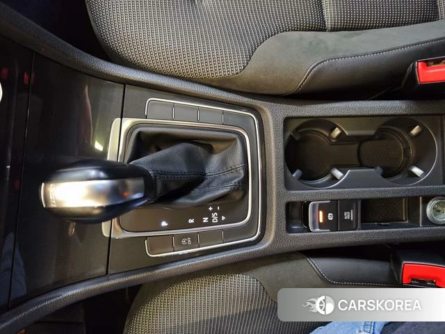 Volkswagen Golf id 4213685 из Китая 30