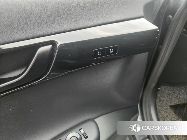 Hyundai Grandeur (GN7) id 4481040 из Кореи 10