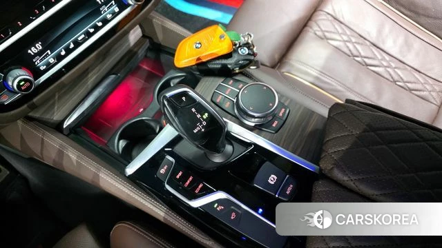 BMW 5 Series (G30) id 4317627 из Кореи 31