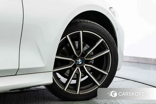 BMW 3 series id 4366089 из Китая 24