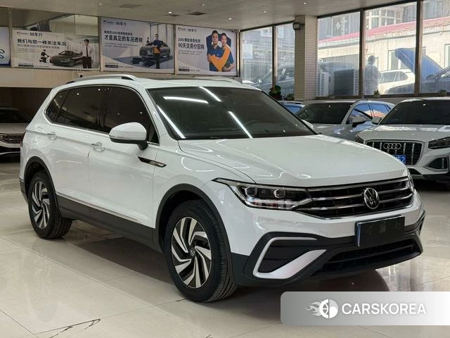 Volkswagen Tiguan L id 4299537 из Китая 22