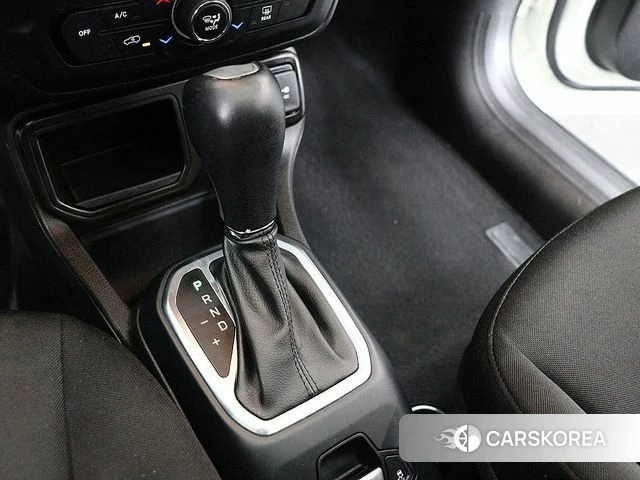 Jeep Renegade id 3954474 из Кореи 19