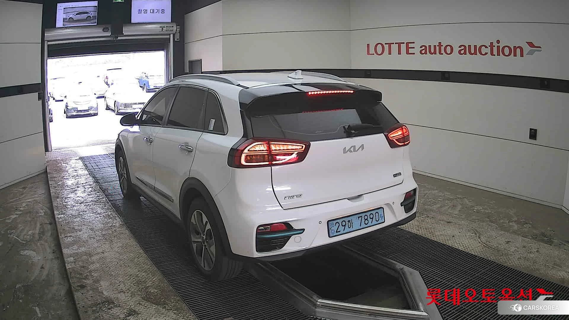 Kia Niro EV id 3888432 из Кореи 36