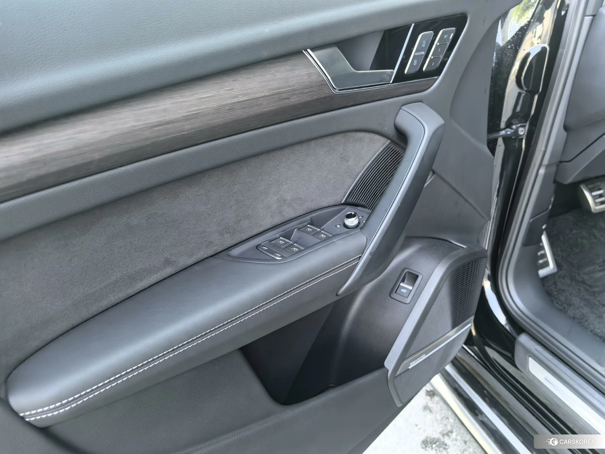 Audi Q5L id 4513570 из Китая 21