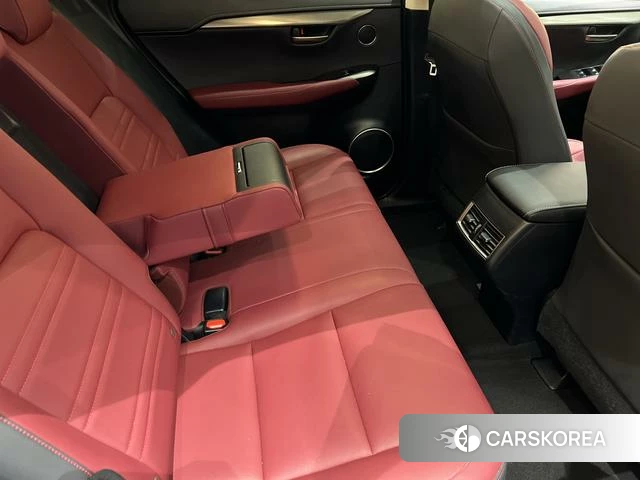 Lexus NX id 4276272 из Китая 18