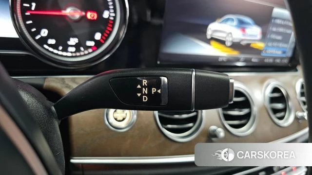 Mercedes-Benz E-Class W213 id 4795022 из Кореи 31