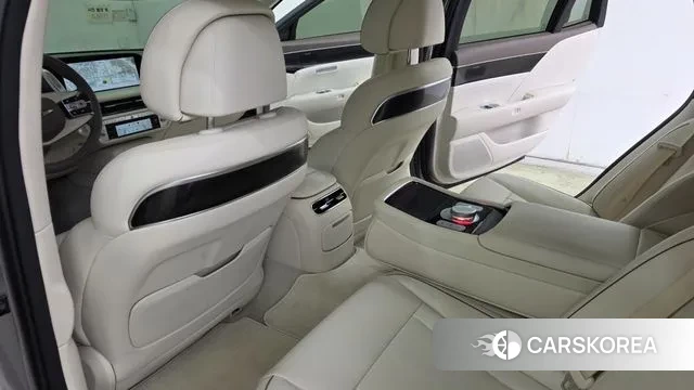 Genesis G90 (RS4) id 3512718 из Кореи 18