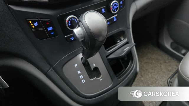 Hyundai The New Grand Starex id 3879880 из Кореи 19