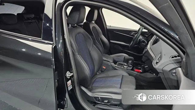 BMW 1 Series (F40) id 3316858 из Кореи 19