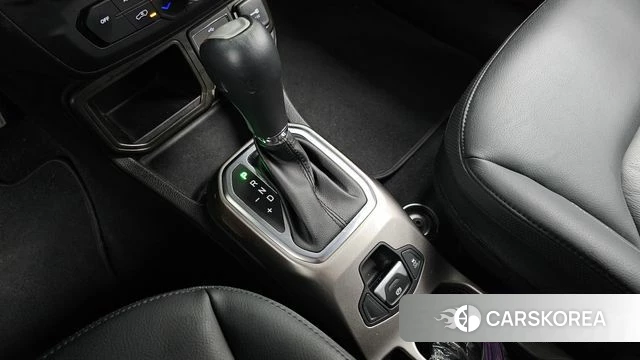 Jeep Renegade id 4636741 из Кореи 31