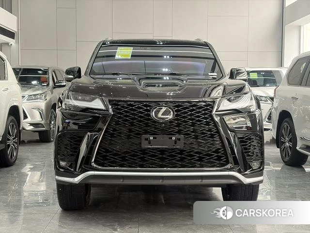 Lexus LX id 4260797 из Китая 9