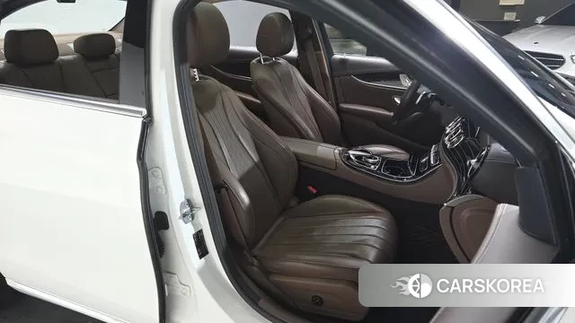 Mercedes-Benz E-Class W213 id 3647403 из Кореи 19