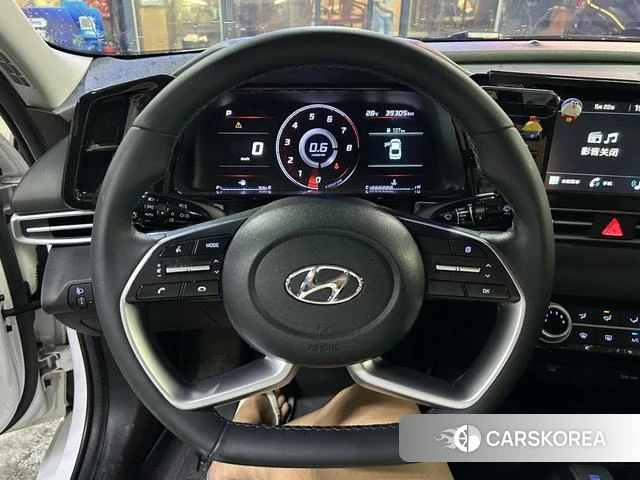 Hyundai Elantra id 4365869 из Китая 9