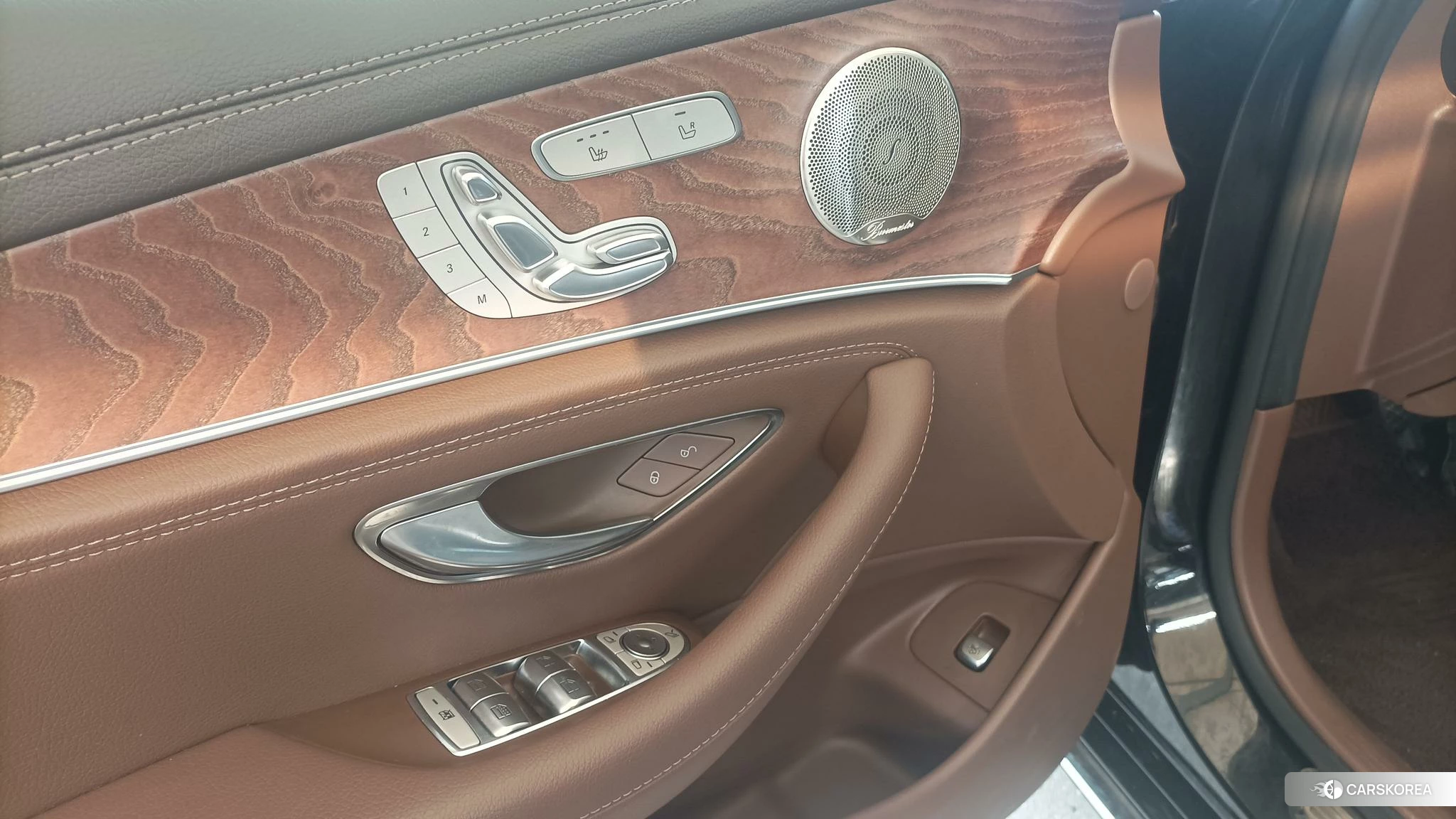 Mercedes-Benz E-class id 4426713 из Китая 16