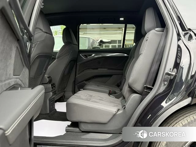 Audi Q5 e-tron id 4334837 из Китая 18