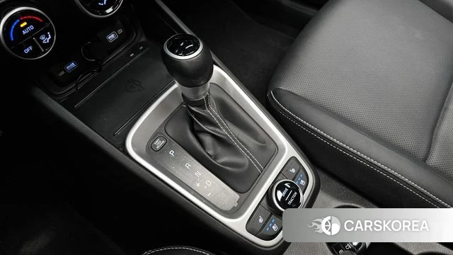 Hyundai Venue id 3915402 из Кореи 19