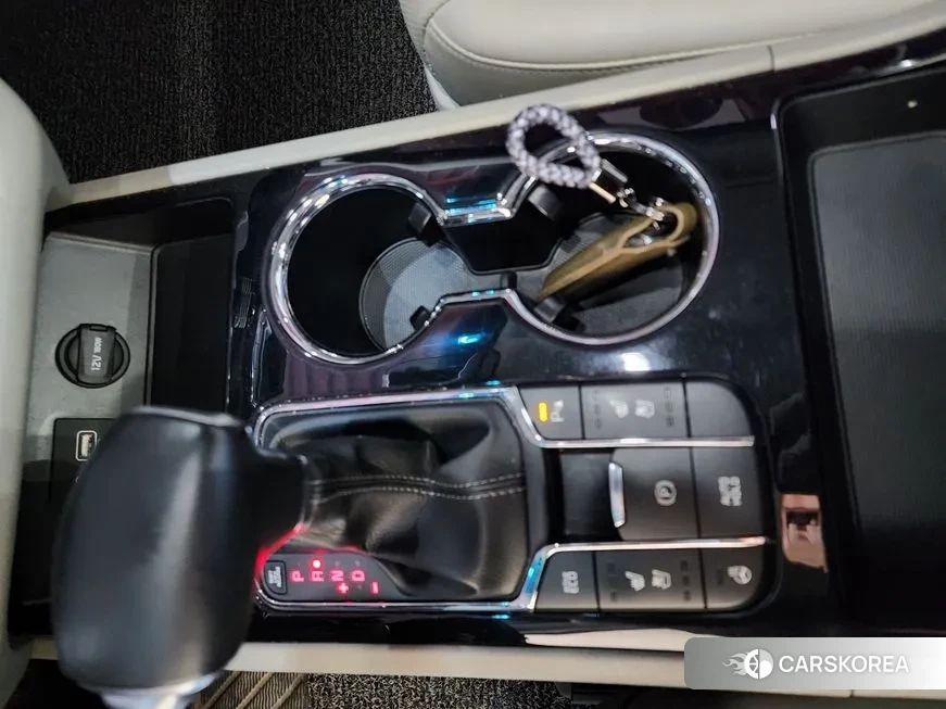 Kia The New Carnival id 2102555 из Кореи 17