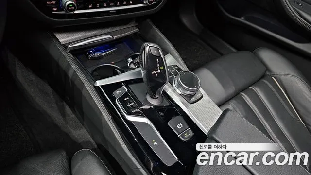 BMW 5 Series (G30) id 2865790 из Кореи 19