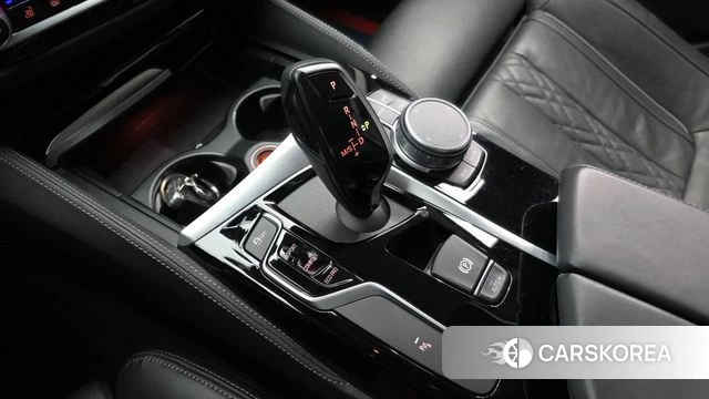 BMW 5 Series (G30) id 3885963 из Кореи 19