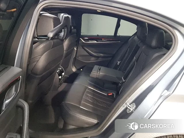 BMW 5 Series (G30) id 3444331 из Кореи 19