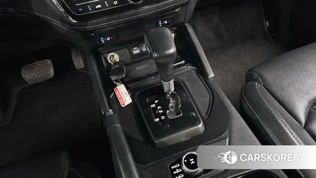 Ssangyong The New Rexton Sports Cannes id 3716944 из Кореи 19