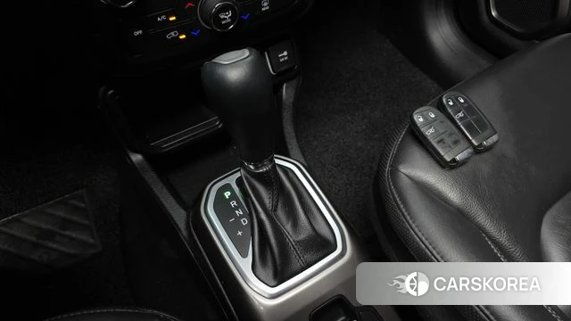 Jeep Renegade id 4424093 из Кореи 29