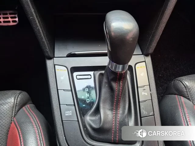 Hyundai Avante AD id 3558116 из Кореи 19