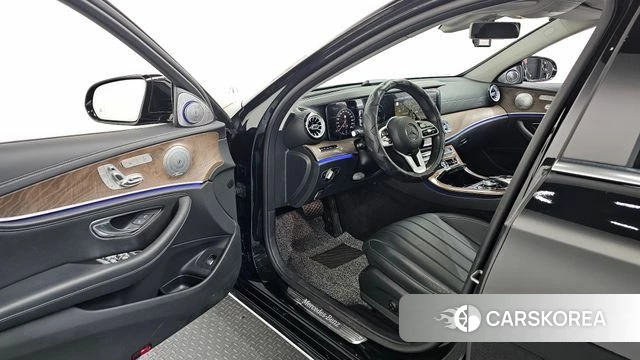 Mercedes-Benz E-Class W213 id 3845131 из Кореи 19