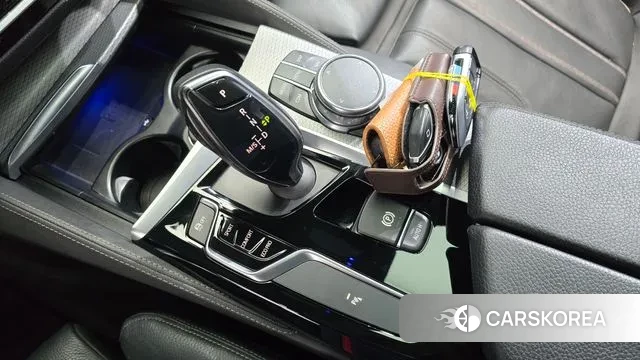 BMW 5 Series (G30) id 3641831 из Кореи 19